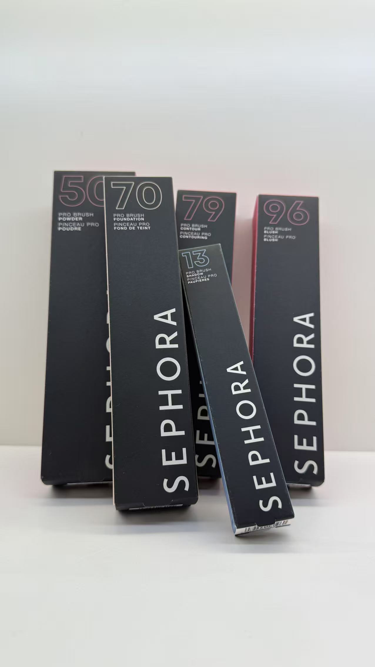 Unit carton for cosmetic product